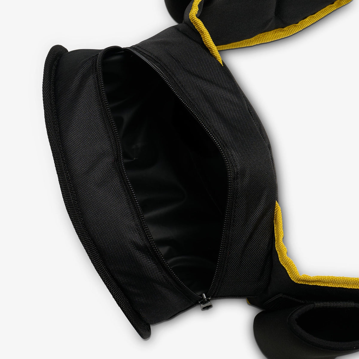 dc-super-heroes-batmantm-belt-fanny-pack-cooler-i1 00027936-O2.jpg