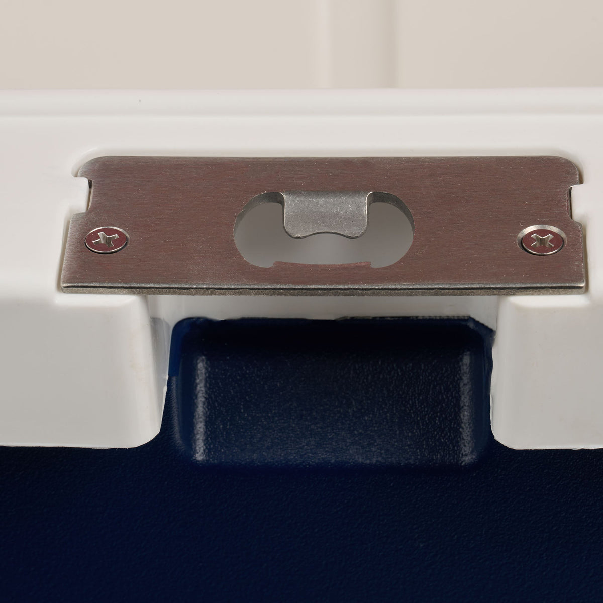 trailmate-25-qt-cooler-b8 00033130-BO.jpg
