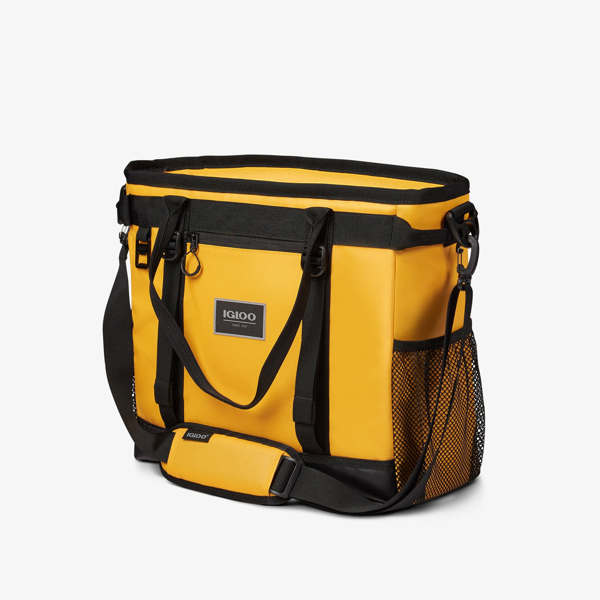 pursuit-30-can-tote-u1 00065993_2.jpg