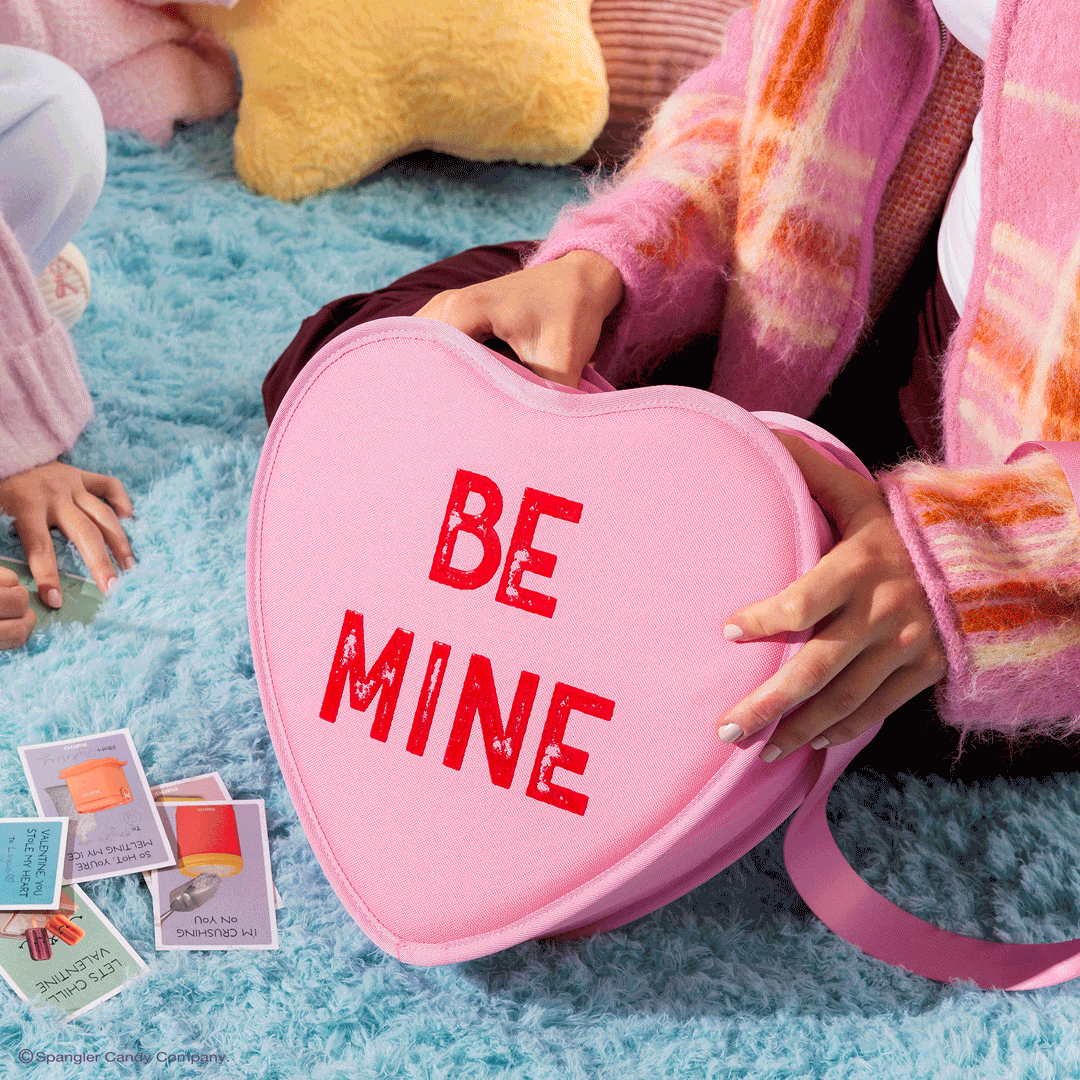 sweethearts-candies-be-mine-cooler-bag-b2 Sweethearts_NATIVE_PDP_Novelty-Tote_GIF.gif